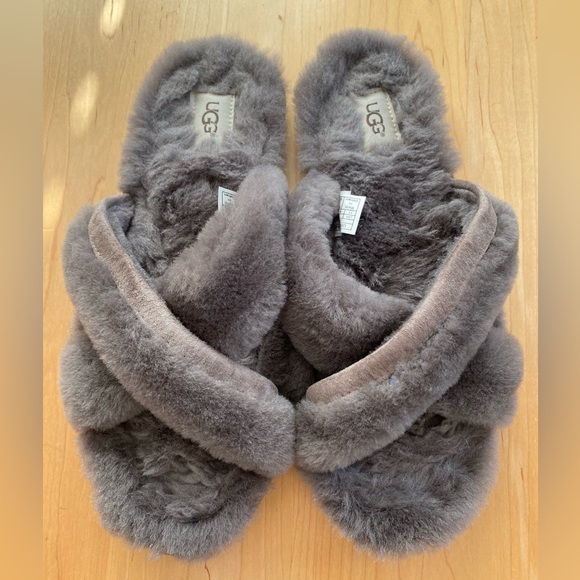 Ugg Australia Abela Slipper - Picture 1 of 10